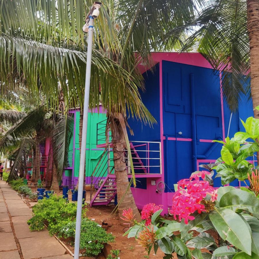 Woodpacker 2.0 Hostel Pondicherry Exterior photo
