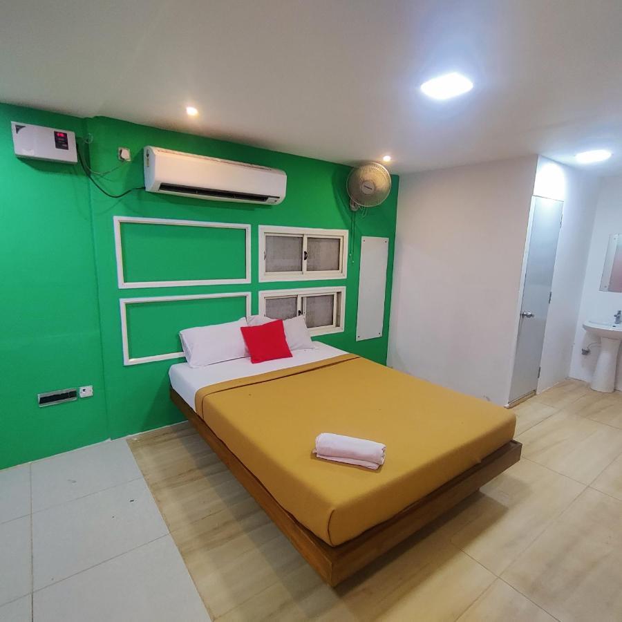 Woodpacker 2.0 Hostel Pondicherry Exterior photo